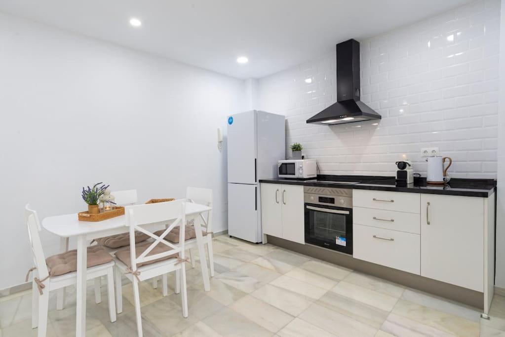 Tejon II & Private Terrace By Ele Apartments Малага Екстериор снимка
