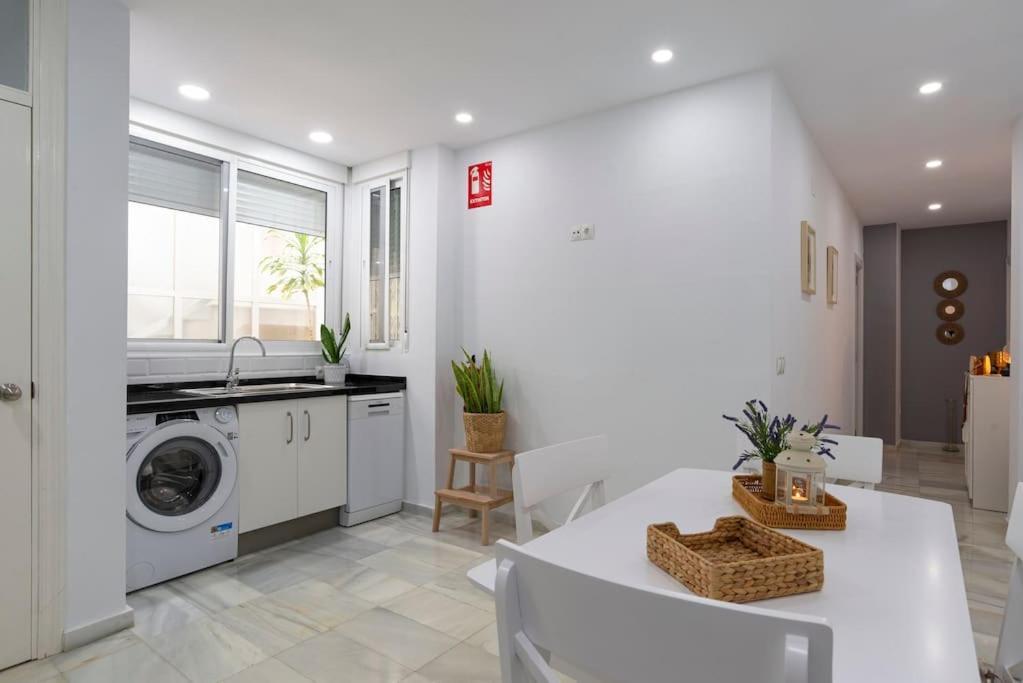 Tejon II & Private Terrace By Ele Apartments Малага Екстериор снимка